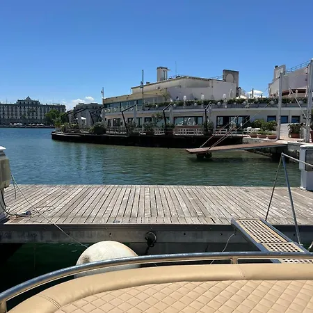 Boat Bari